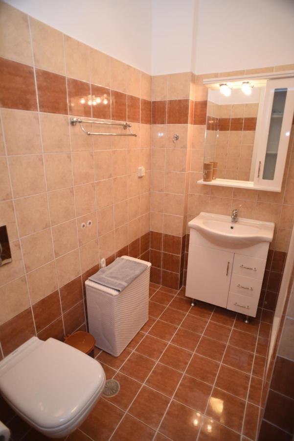 Bernie House 2 Appartement Mélanes Buitenkant foto